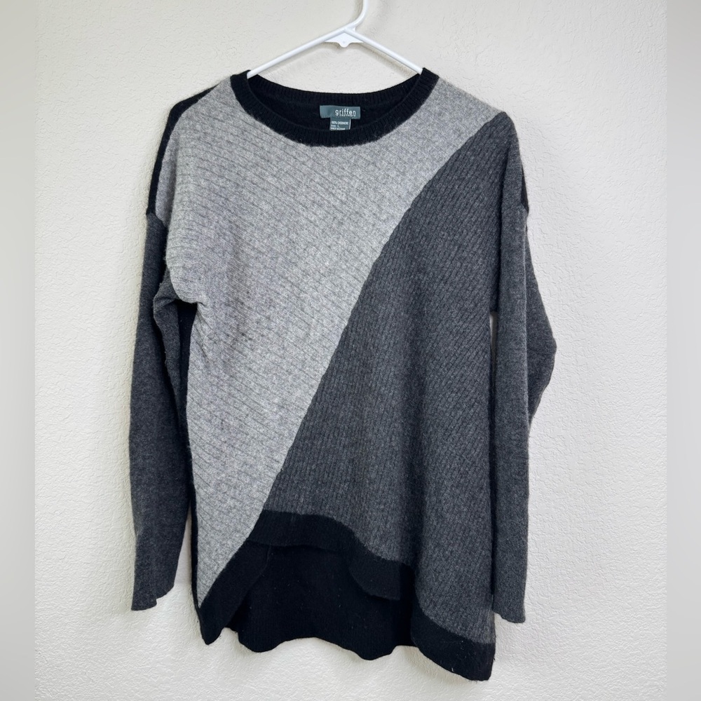 Griffen Cashmere 100% Women’s Sweater L‎ Black Gray Colorblock Asymmetrical Hem